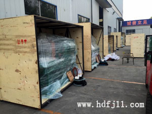 羅茨風(fēng)機包裝 羅茨風(fēng)機包裝